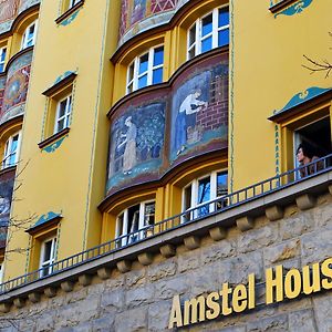 Amstel House Hostel Berlín Exterior photo