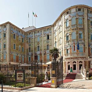 Ausonia Hungaria Wellness & Lifestyle Hotel Veneţia-Lido Exterior photo