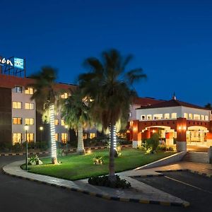 Radisson Blu Hotel, Yanbu Exterior photo