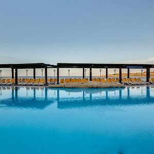 Sunny Coast Resort y spa Bahía de San Pablo Exterior photo