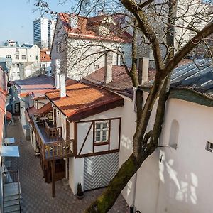 Three Crowns Residents Hotel Tallinn Exterior photo