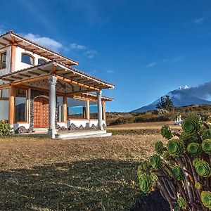 Hacienda Los Mortinos Guest House Machachi Exterior photo