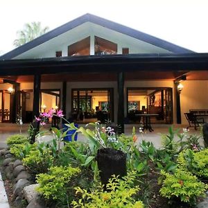 Hôtel The Fiji Orchid à Lautoka Exterior photo