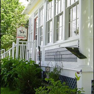 The Colonel'S In Bed And Breakfast Fredericton Exterior photo