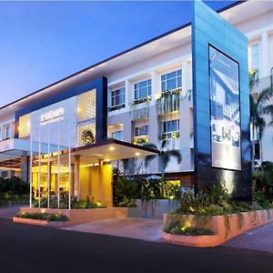 Eastparc Hotel Yogyakarta Exterior photo