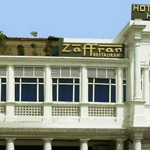 Hotel Palace Heights New Delhi Exterior photo