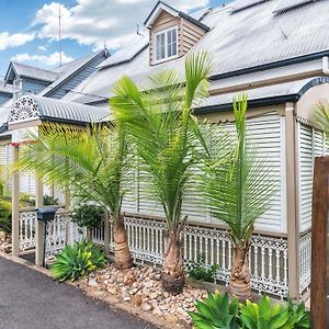 One Thornbury Bed & Breakfast Brisbane Exterior photo