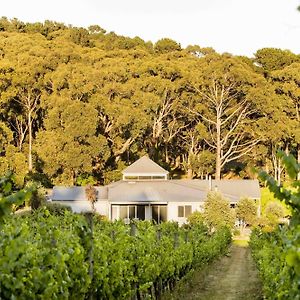 Polperro Villas Red Hill Exterior photo