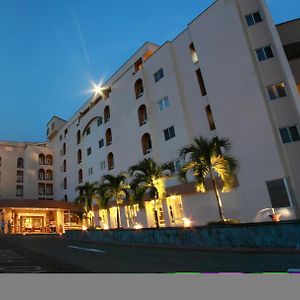 African Regent Hotel Accra Exterior photo