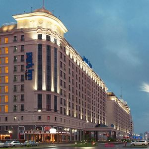 Park Inn By Radisson Hotel Astana Exterior photo