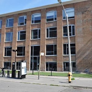 Hotel Ocho Toronto Exterior photo