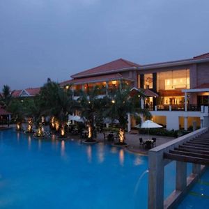 Palm Meadows Resort Bangalore Exterior photo