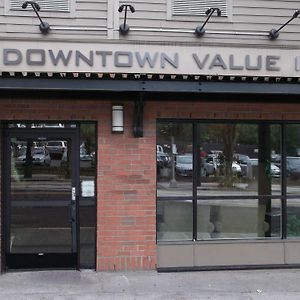 Downtown Value Inn Portland Exterior photo