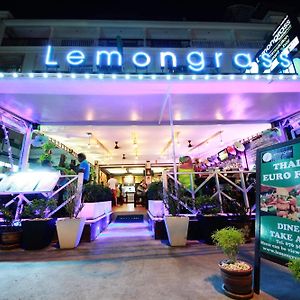 Lemongrass Hotel Patong Exterior photo