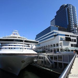 Pan Pacific Vancouver Hotel Exterior photo