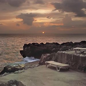 Sunset On The Cliffs Negril Exterior photo