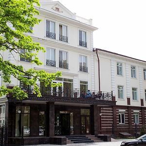 Park Hotel Bichkek Exterior photo