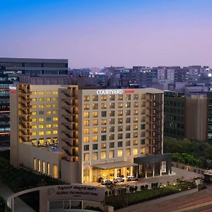 Courtyard By Marriott Bengaluru Outer Ring Road Hotel Exterior photo
