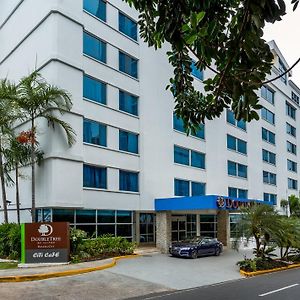 Doubletree By Hilton Panama Stadt Exterior photo
