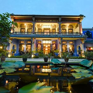 Hotel Cheong Fatt Tze - The Blue Mansion Georgetown Exterior photo