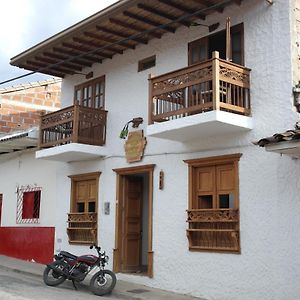 Sergeant Pepper'S Hostel Jardín Exterior photo