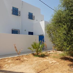 Appartamento Menzel Rayan Midoun Exterior photo