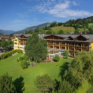 Alpenhof Brixen Hotel Brixen im Thale Exterior photo