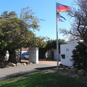 Be My Guest Lodge Bloubergstrand Exterior photo