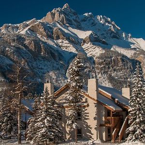 Banff Rocky Mountain Resort Exterior photo