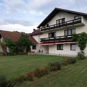 Apartments Kenedy Kiseljak Exterior photo