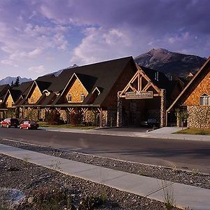 Mystic Springs Chalets & Hot Pools Canmore Exterior photo