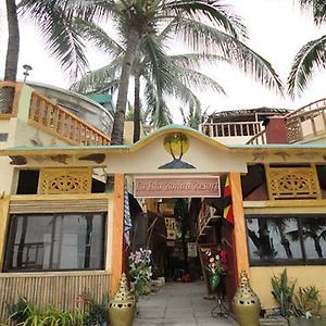 La Isla Bonita Resort And Spa Manoc-Manoc Exterior photo