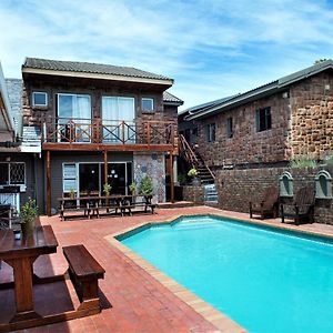 Lungile Backpackers Lodge Humewood Exterior photo