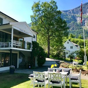 Heimly Pensjonat Flåm Exterior photo