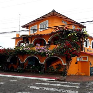 Hotel Crossman Puerto Ayora  Exterior photo