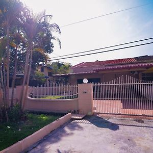 Vintage Homestay Perai Exterior photo