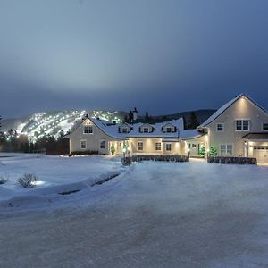 Auberge Sous L'Edredon B&B Saint-Sauveur Exterior photo