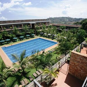 Hôtel Kabira Country Club à Kampala Exterior photo