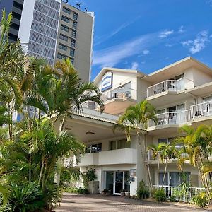 Outrigger Burleigh Hotel Gold Coast Exterior photo