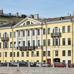 Woman Hostel St Pétersbourg Exterior photo