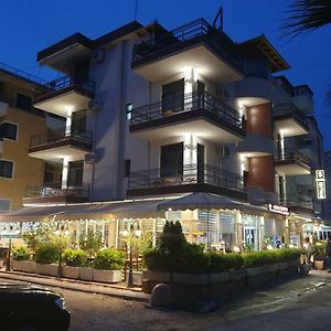 Hotel Dollari Durres Exterior photo