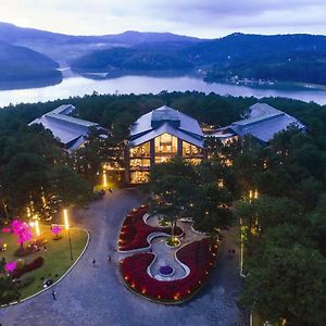 Terracotta Villa Tuyen Lam Lake Dalat Exterior photo