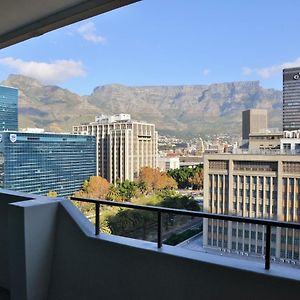The Capetonian - Halaal Cape Town Exterior photo