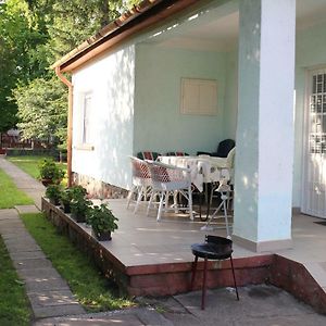 Evelin Nyaralohaz Villa Siófok Exterior photo