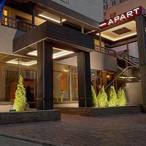 Twin Apart Hotel Kyiv Exterior photo