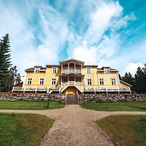 Karolineburg Manor House Hotel Kajaani Exterior photo