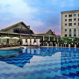 Grand City Hall Hotel & Serviced Residences Medan Exterior photo
