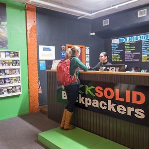 Rock Solid Backpackers Distretto di Rotorua Exterior photo