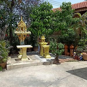 J&J Guesthouse Sukhothai Exterior photo