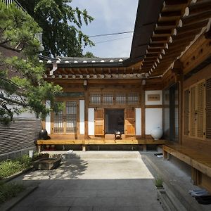 Xiwoo Hanok Guesthouse Séoul Exterior photo